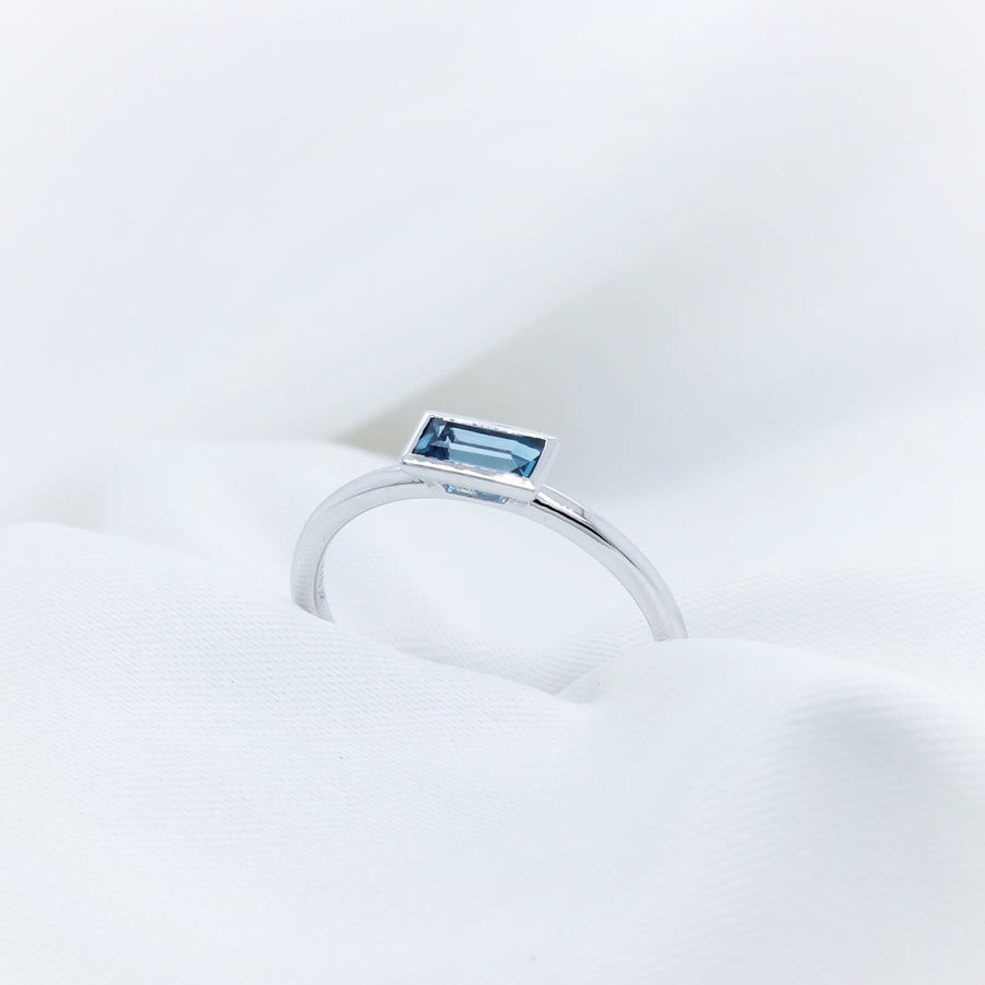 9K White Gold London Blue Topaz Ring - The French Door Jewellers