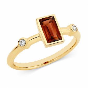 9K YG Garnet & Diamond ring