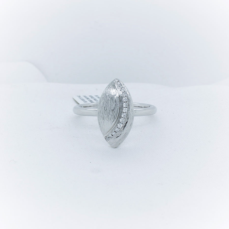 18ct White Gold Diamond Dress Ring